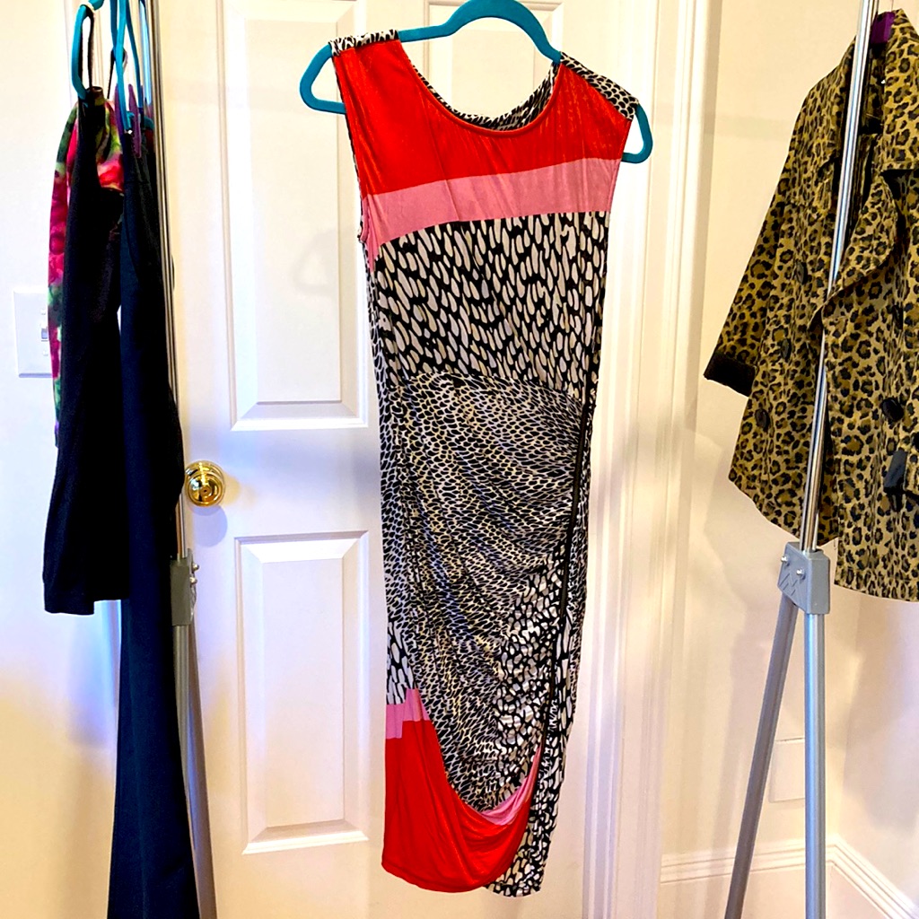 Black/White/Red Body Con Dress. Size 6. Zip Side. Gathered And Draped At Bottom